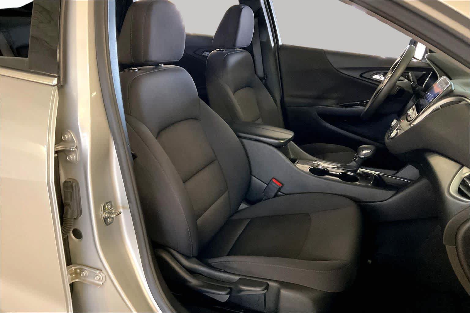 Used 2022 Chevrolet Malibu LT FWD image 8