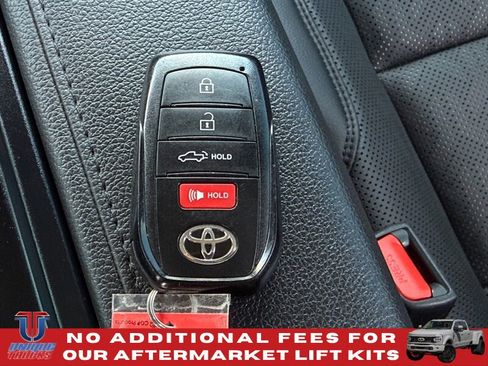 Used 2024 Toyota Tundra Limited AWD/4WD image 38