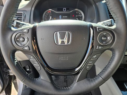 Used 2016 Honda Pilot Touring image 26