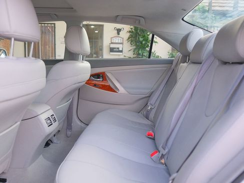 Used 2009 Toyota Camry XLE FWD image 31