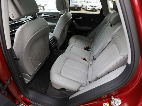 Used 2018 Audi Q5 2.0T Premium Plus w/ Premium Plus Package AWD/4WD image 16