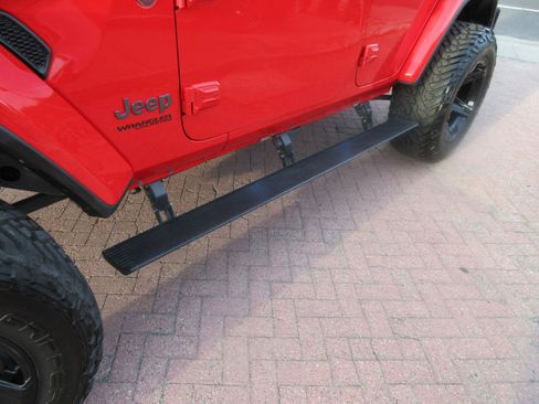 Used 2021 Jeep Wrangler Unlimited Rubicon w/ Dual Top Group image 76