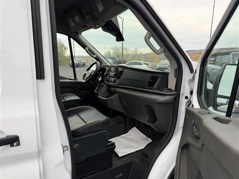 Used 2023 Ford Transit 250 Medium Roof AWD image 10