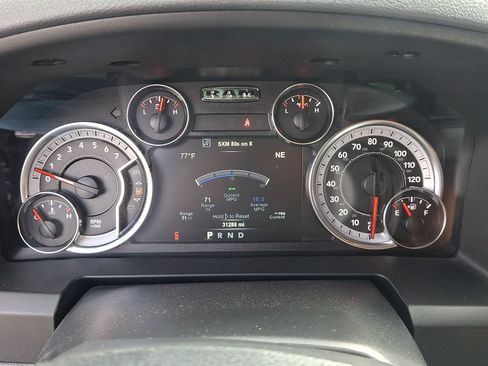 Used 2019 RAM 1500 Big Horn AWD/4WD image 19