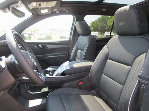 New 2026 Buick Enclave Sport Touring w/ Super Cruise Package image 14