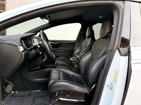 Used 2016 Tesla Model X 75D image 18
