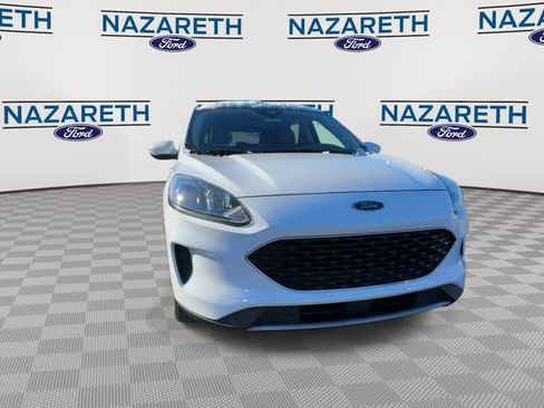 Used 2020 Ford Escape SE image 3