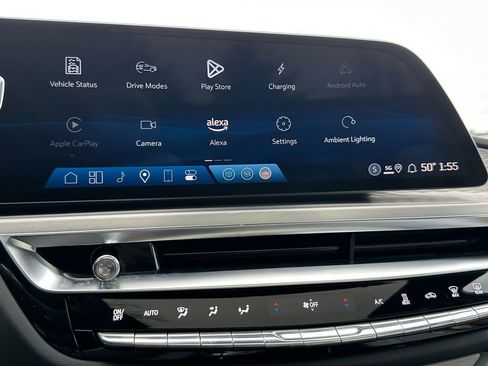 New 2025 Cadillac Lyriq Sport image 28