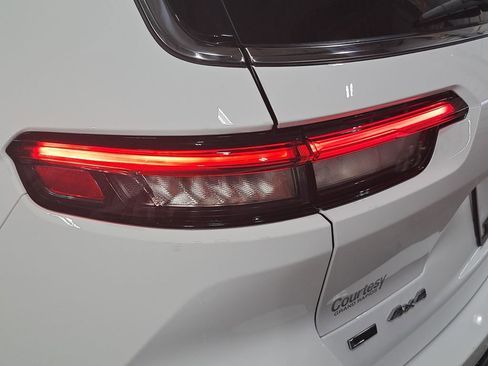 Certified 2023 Jeep Grand Cherokee L Limited image 37