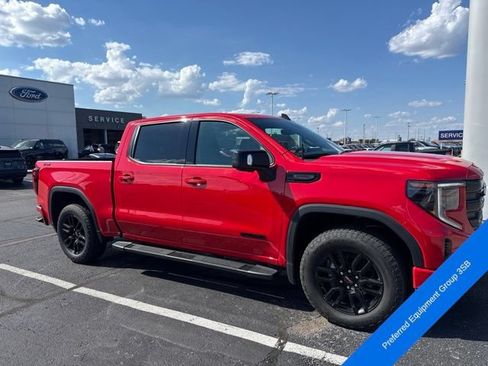 Used 2025 GMC Sierra 1500 Elevation w/ Elevation Premium Package AWD/4WD image 4