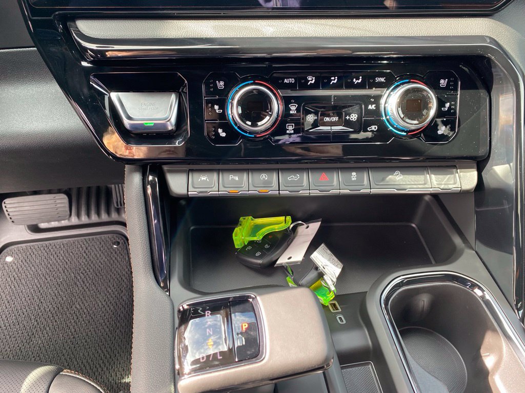 New 2026 GMC Sierra 1500 AT4 w/ AT4 Premium Package AWD/4WD image 19