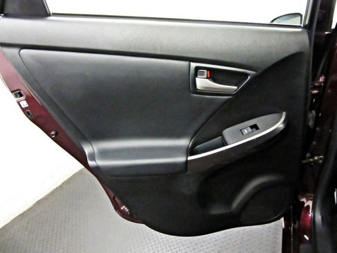 Used 2013 Toyota Prius Persona Series image 9