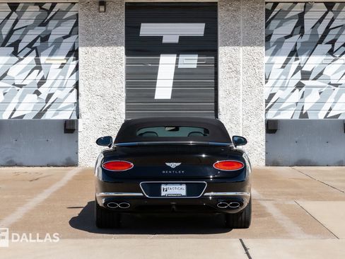 Used 2022 Bentley Continental GT image 14