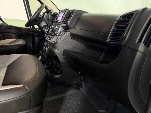 Used 2025 RAM ProMaster 2500 w/ Convenience Group FWD image 27