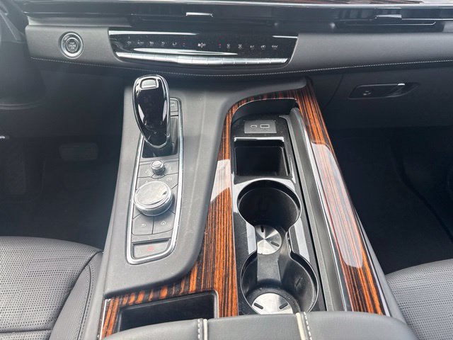 Used 2023 Cadillac Escalade Premium Luxury AWD/4WD image 24