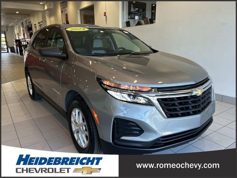 Used 2024 Chevrolet Equinox LS w/ LS Convenience Package FWD image 1