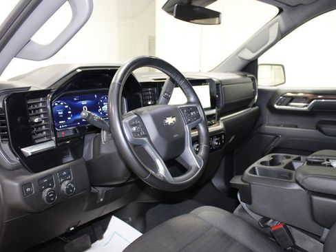 Used 2024 Chevrolet Silverado 1500 LT w/ Protection Package image 40