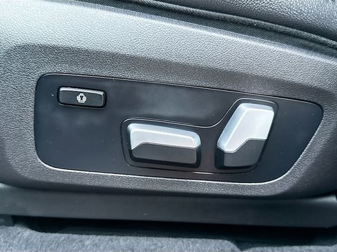 Used 2021 BMW X3 xDrive30e image 19