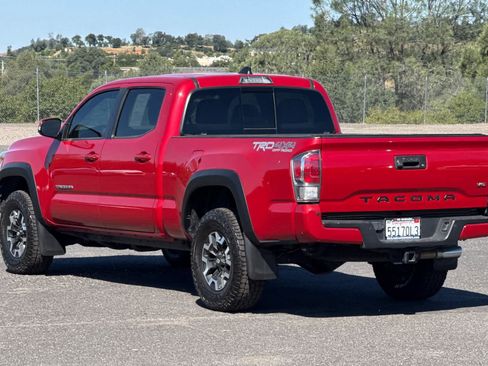 Used 2020 Toyota Tacoma TRD Off-Road w/ Technology Package AWD/4WD image 5