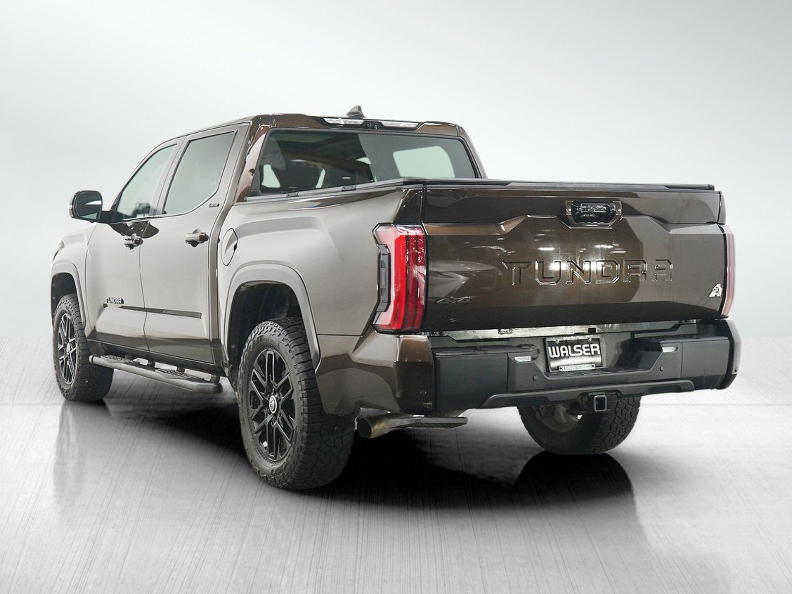 Used 2024 Toyota Tundra Limited AWD/4WD image 3