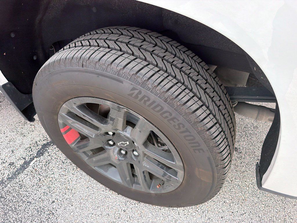 Used 2023 Chevrolet Silverado 1500 RST w/ Redline Edition RWD image 9