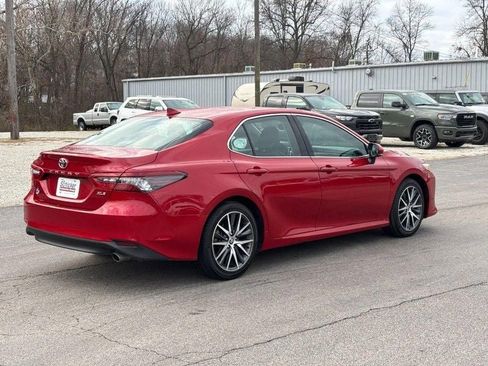 Used 2024 Toyota Camry XLE image 2