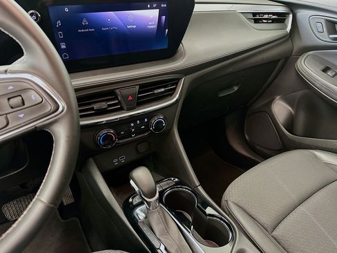 Used 2025 Buick Encore GX Preferred image 26