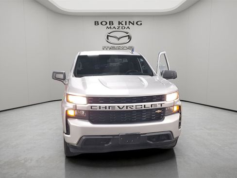 Used 2020 Chevrolet Silverado 1500 Custom w/ Custom Value Package image 8
