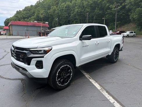New 2026 Chevrolet Colorado Z71 w/ Technology Package AWD/4WD image 2