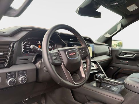 Used 2025 GMC Sierra 1500 AT4 w/ AT4 Premium Package AWD/4WD image 33