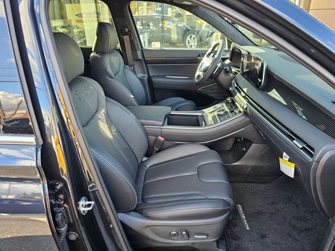 Used 2024 Hyundai Palisade Calligraphy image 10