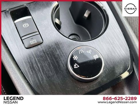 Certified 2024 Nissan Rogue SV image 32