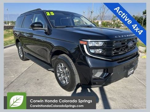 Used 2025 Ford Expedition Active AWD/4WD image 1