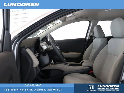 Used 2019 Honda HR-V LX image 12