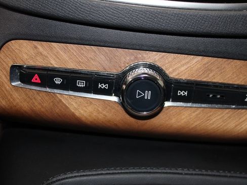 Used 2023 Volvo XC90 B5 Plus image 48