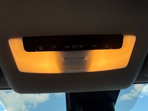Used 2025 Nissan Versa S w/ S Plus Package FWD image 29
