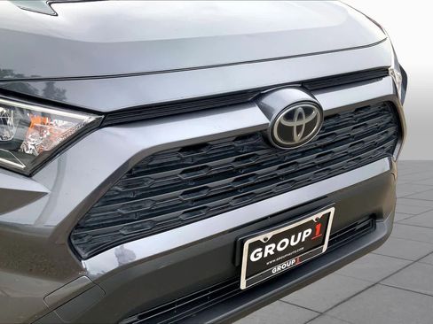 Used 2020 Toyota RAV4 XLE Premium FWD image 37