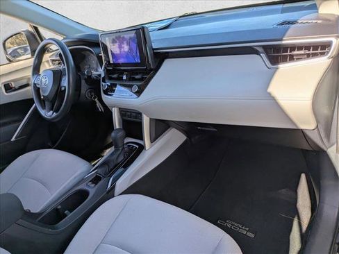 Certified 2024 Toyota Corolla Cross L image 21