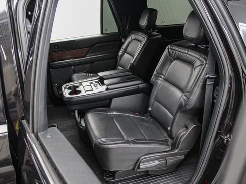 Used 2021 Lincoln Navigator L Reserve AWD/4WD image 21