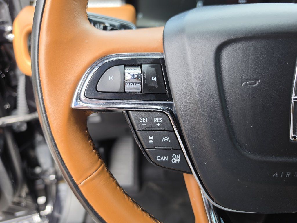 Used 2023 Lincoln Nautilus Black Label AWD/4WD image 27