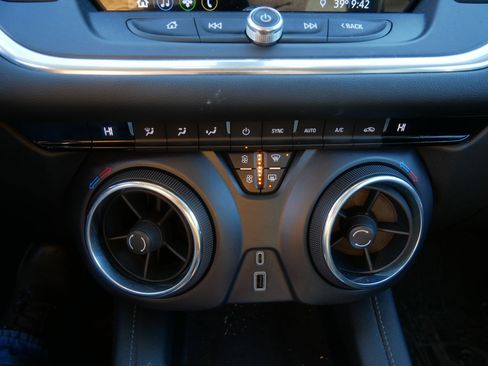 Used 2019 Chevrolet Blazer LT image 27