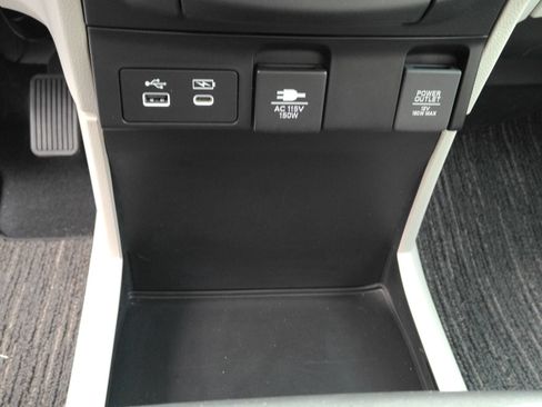Used 2025 Honda Odyssey Touring image 33