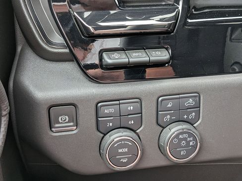 Certified 2024 Chevrolet Silverado 1500 ZR2 w/ Technology Package AWD/4WD image 18