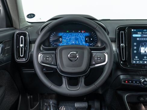 New 2026 Volvo XC40 B5 Plus w/ Protection Package Premier AWD/4WD image 17