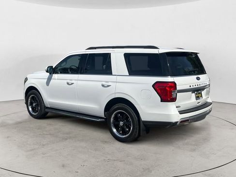Used 2023 Ford Expedition XLT AWD/4WD image 3