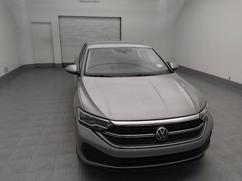 Used 2024 Volkswagen Jetta SE FWD image 14