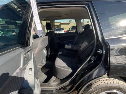 Used 2017 Subaru Forester 2.5i Premium w/ All-Weather Package image 20