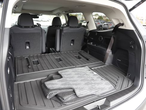 New 2025 Subaru Ascent Bronze Edition w/ Popular Package #2 image 5