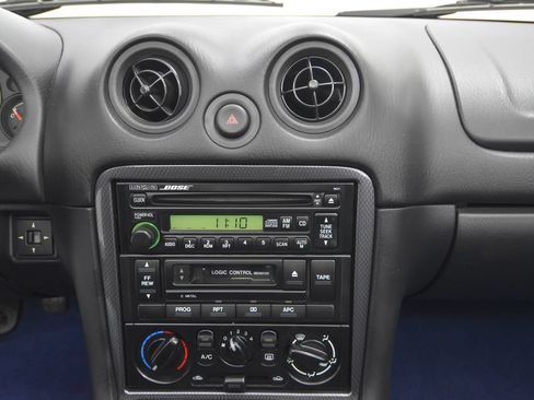 Used 1999 MAZDA MX-5 Miata 10th Anniversary Edition RWD image 31