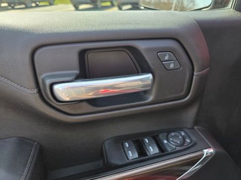 Used 2019 Chevrolet Silverado 1500 LT w/ All-Star Edition image 17